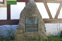 Au_im_Murgtal_Jakob-Bleyer-Gedenkstein2_0404_k